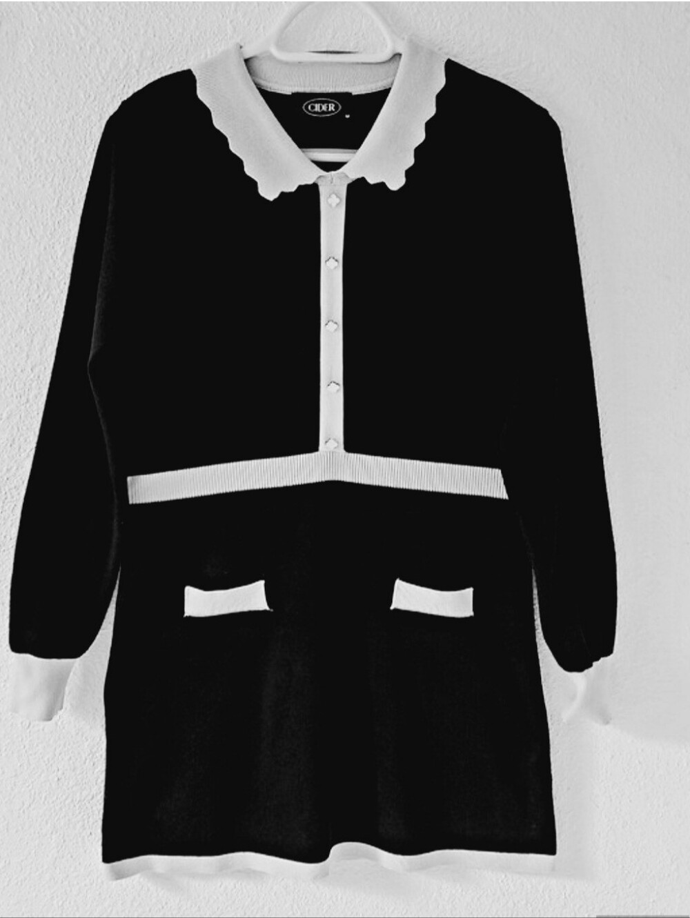 Black & Cream Contrast Collar Knit Dress